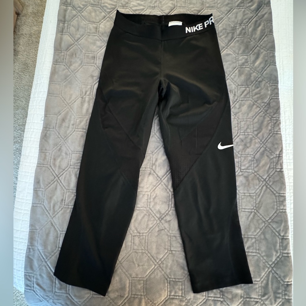 Nike Dri-Fit Capri Workout Leggings